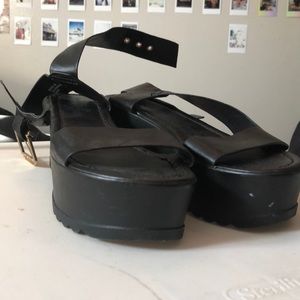 Bamboo platform sandals